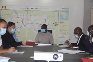Travaux publics: Moustapha Naité discute de la relance des travaux routiers avec les entreprises