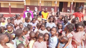UMS rénove des écoles à Boké: l'école primaire de Koffia rénovées et rendue