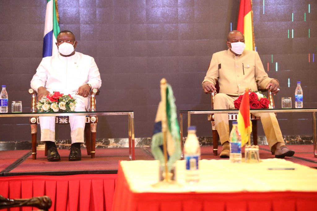 Alpha Condé et Maada Bio font la paix: la Guinée et la Sierra Leone signent trois accords