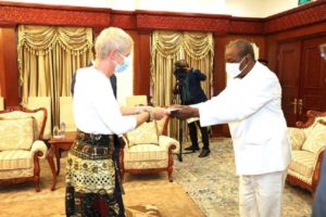 Diplomatie : Alpha Condé reçoit deux nouveaux ambassadeurs