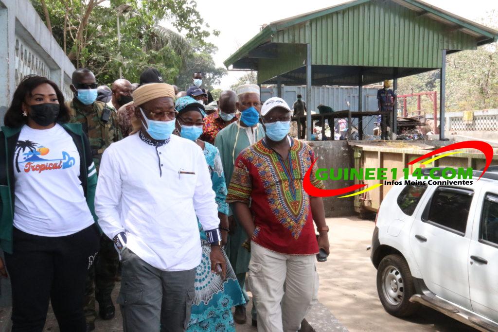 Assainissement: le ministre Papa Koly visite d'anciens dépotoirs sauvages transformés en centres modernes de regroupement et de tri d’ordures