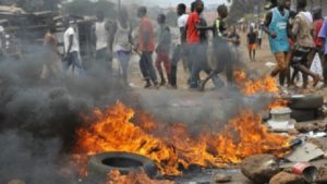 Urgent : des émeutes à Kaloum, Alpha Condé privé d'un bain de foule