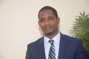Etude post-universitaire : l’ancien ministre Mouctar Diallo décroche un doctorat en Science politique