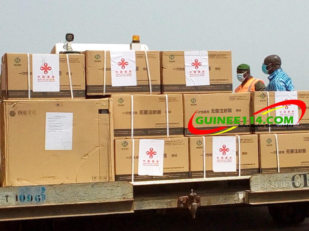 Lutte contre le Covid-19 : la Guinée reçoit 200 mille doses de vaccins de la Chine