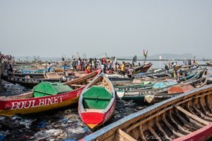 Abandon de plusieurs débarcadères de Conakry par l’État : un officier des services spéciaux hausse le ton