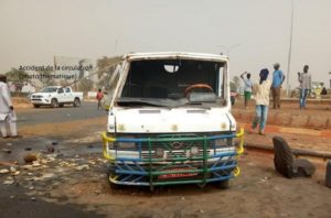 Drame à Dubréka : une collision entre un camion et un minibus fait une dizaine de morts et de blessés (source)