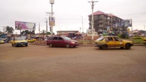 Hausse du prix des carburants: certains transporteurs de Conakry fixent les tarifs à 2000 GNF le tronçon