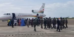 Coup d'État en Guinée: la délégation de la CEDEAO est à Conakry