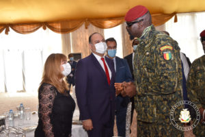 Ce que le colonel Doumbouya a dit aux ambassadeurs autour d'un diner à Conakry