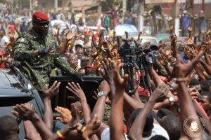Guinée: quand le Colonel Mamadi Doumbouya fait place nette