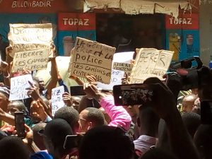 Madina: Manifestation pour réclamer le libération des conteneurs de médicaments bloqués au port Autonome de Conakry