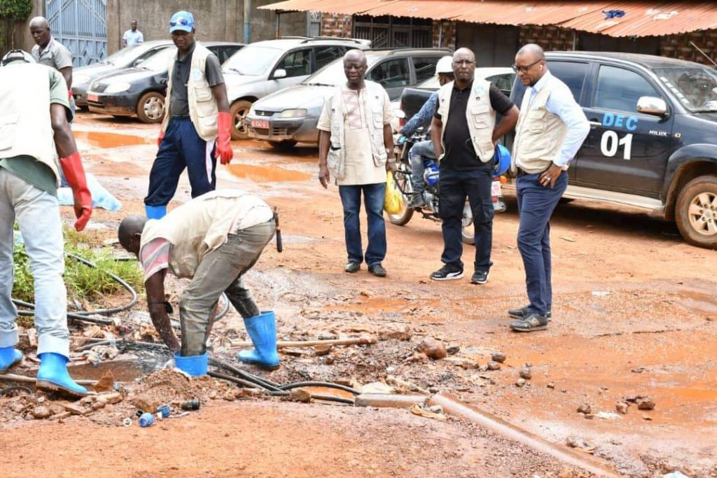 Koloma2/Soloprimo: la SEG sur pied pour réparer plusieurs fuites d'eau dans la localité