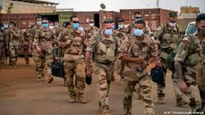 Armée Française la force Barkane dit au revoir au Mali