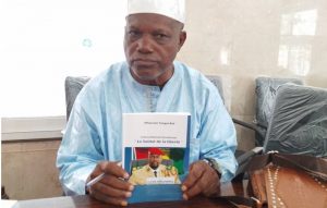 Littérature: le livre "Colonel Mamadi Doumbouya, le soldat de la liberté" présenté au public