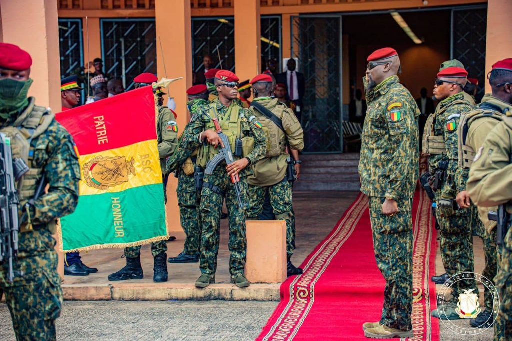 Le gouverneur de Kankan muté, trois autres militaires nommés à des fonctions de gouverneur et de préfet (Décret)