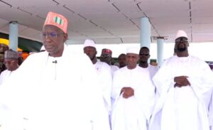 Labé / Mamadi Doumbouya prie dans le fief de son principal opposant en exil: l’imam salut un honneur fait au Foutah