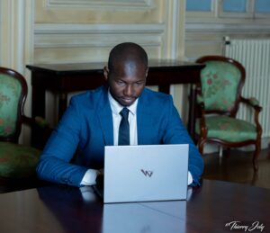Numérique: entretien avec Prince Bangoura, créateur de Walybook, premier ordinateur guinéen (Interview)