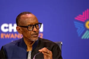 Leger report de la visite du président Paul Kagamé à Conakry