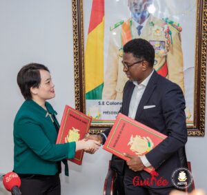 Le ministère de l'Enseignement Technique, de la Formation Professionnelle et de l'Emploi de de la République de Guinée et WCS signent un accord de partenariat