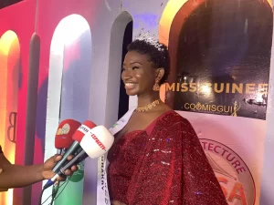 Scandale: la première dauphine de Miss Guinée porte plainte "pour hold-up"