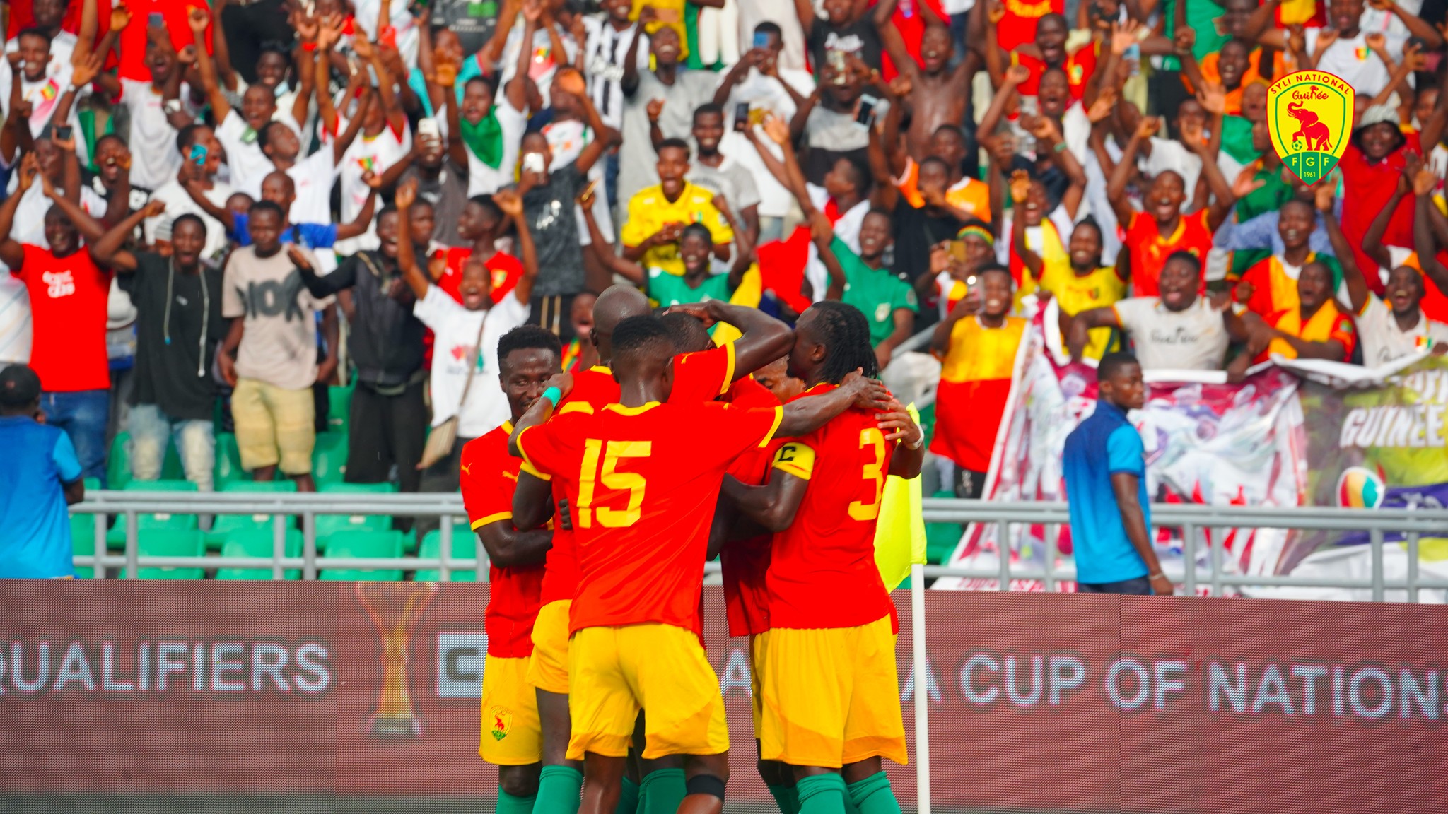 Abidjan: le Syli national renoue avec ses supporters au bord de la lagune Ébrié