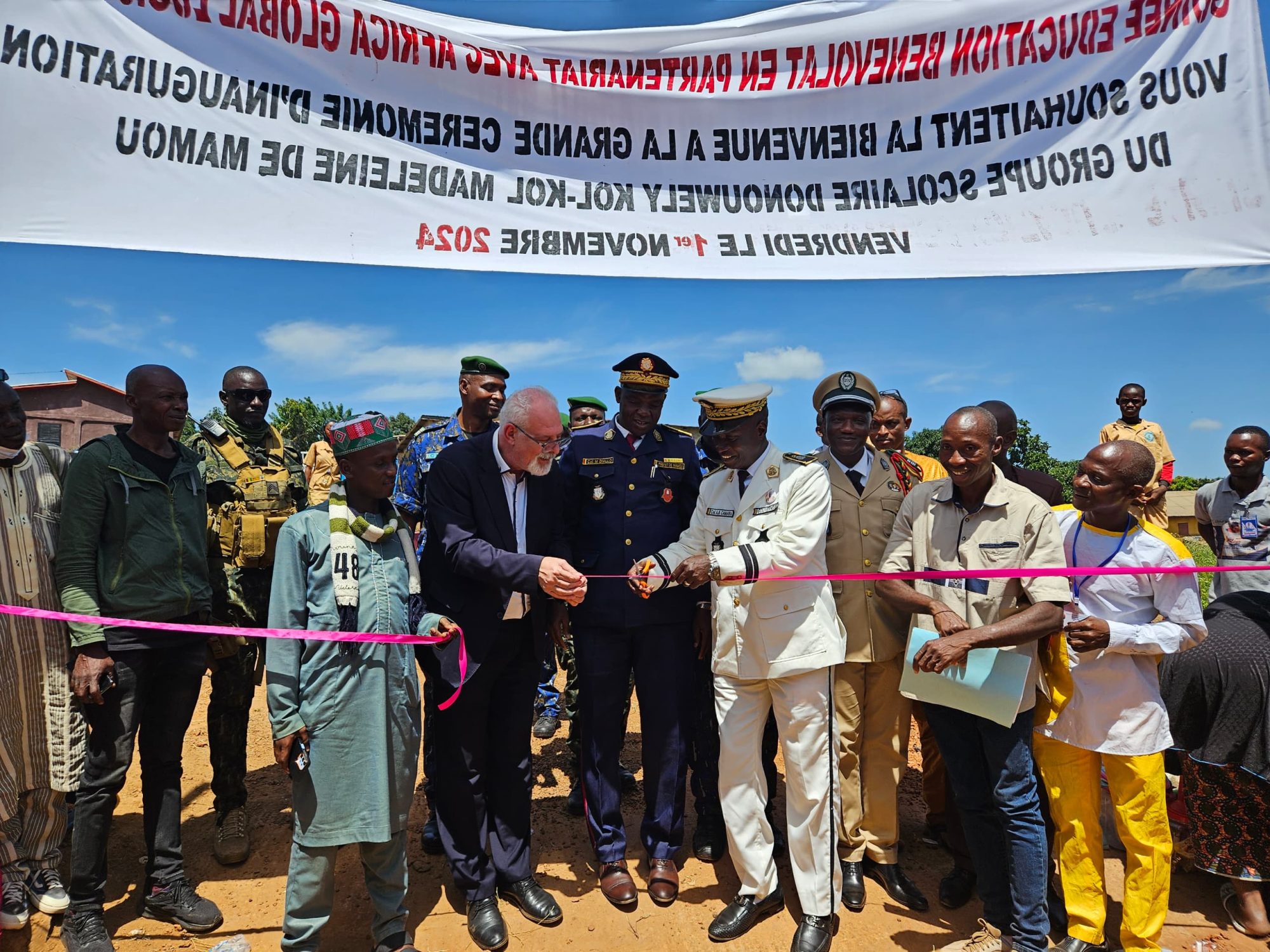 Africa Global Logistique en Guinée s'investit dans l'éducation par l'inauguration d'une école primaire à Mamou