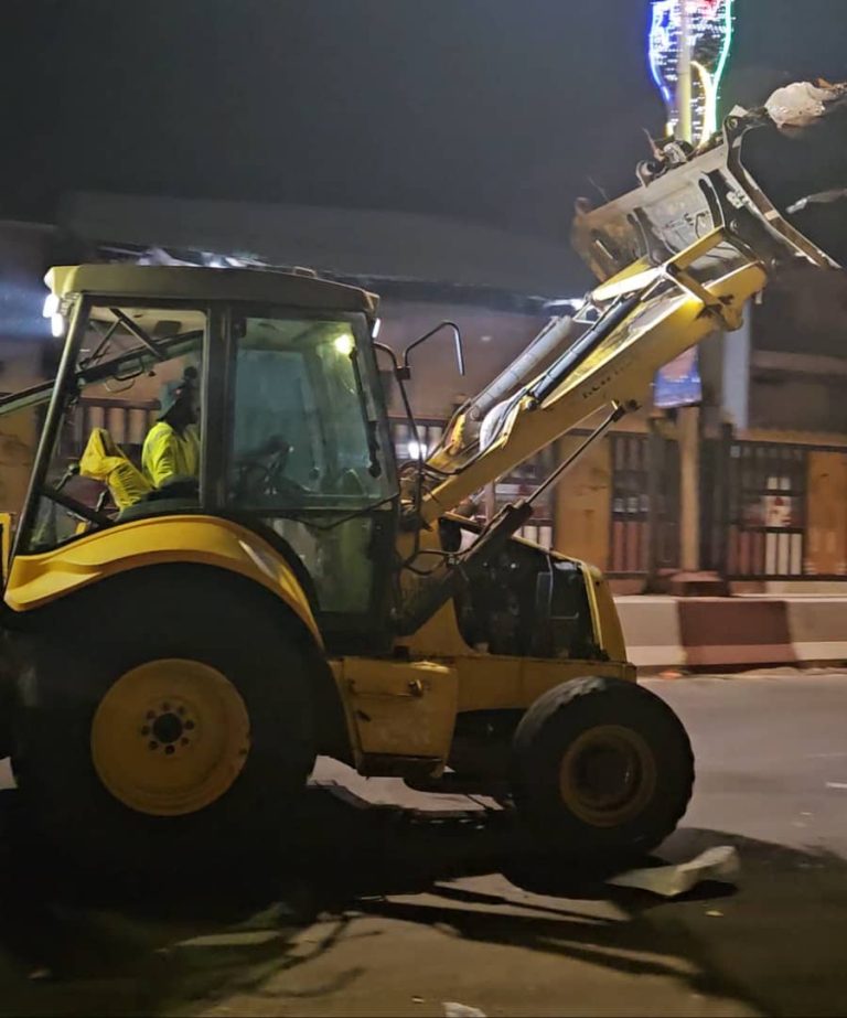 Insalubrité à Conakry : Albayrak promet de maintenir la capitale guinéenne dans la propreté