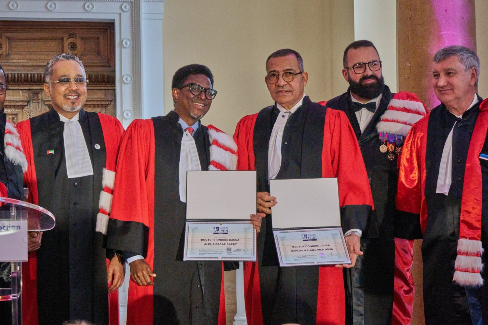 Honoré en France, le ministre Alpha Bacar Barry dédie son doctorat honoris causa au Général Mamadi Doumbouya