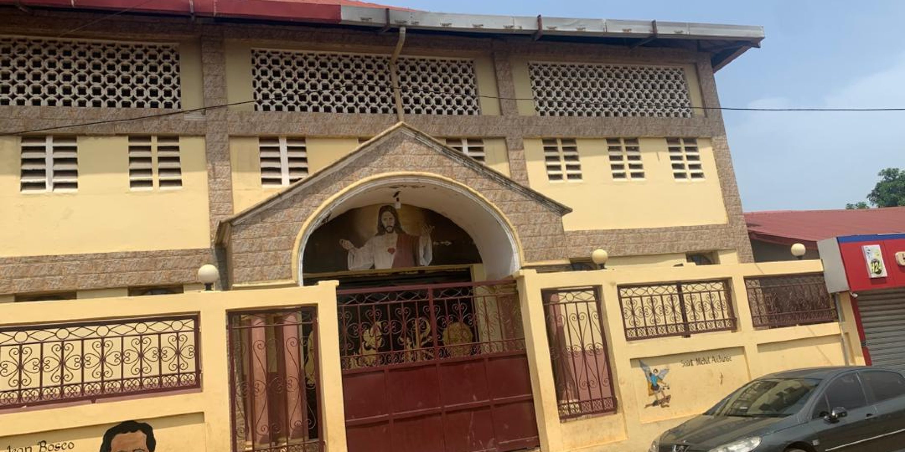 Élection d’un nouveau Pape au Vatican : les chrétiens catholiques de Conakry se réjouissent de cette élection malgré le choix…