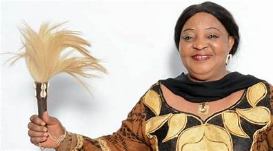 Le ministre de la Culture sur le cas Seny Malomou : « Elle est bel et bien assurée » 